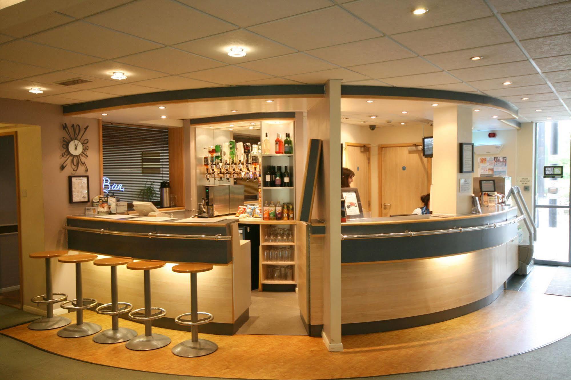Days Inn By Wyndham Donington Castle Donington Exterior foto